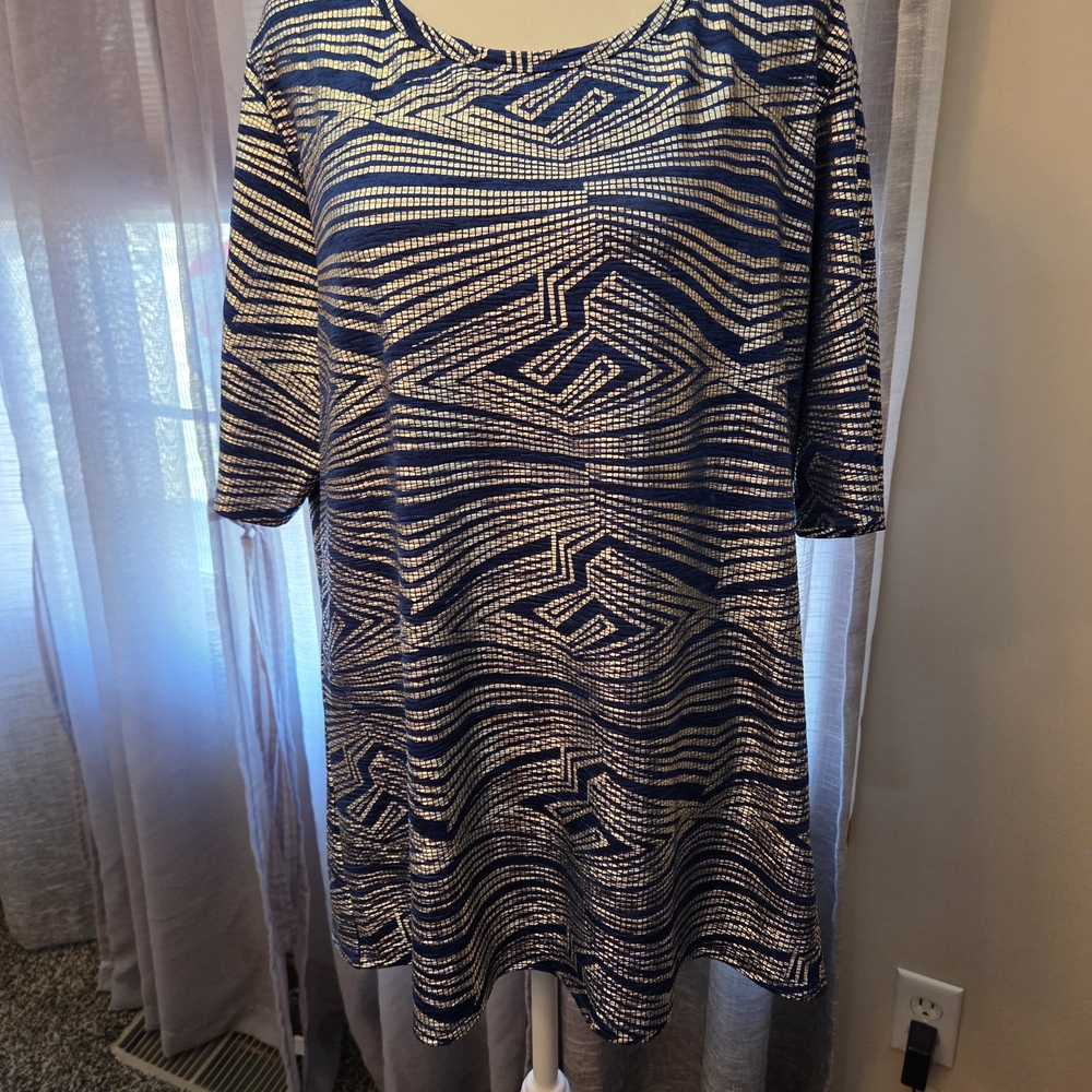 LuLaRoe Gigi Top